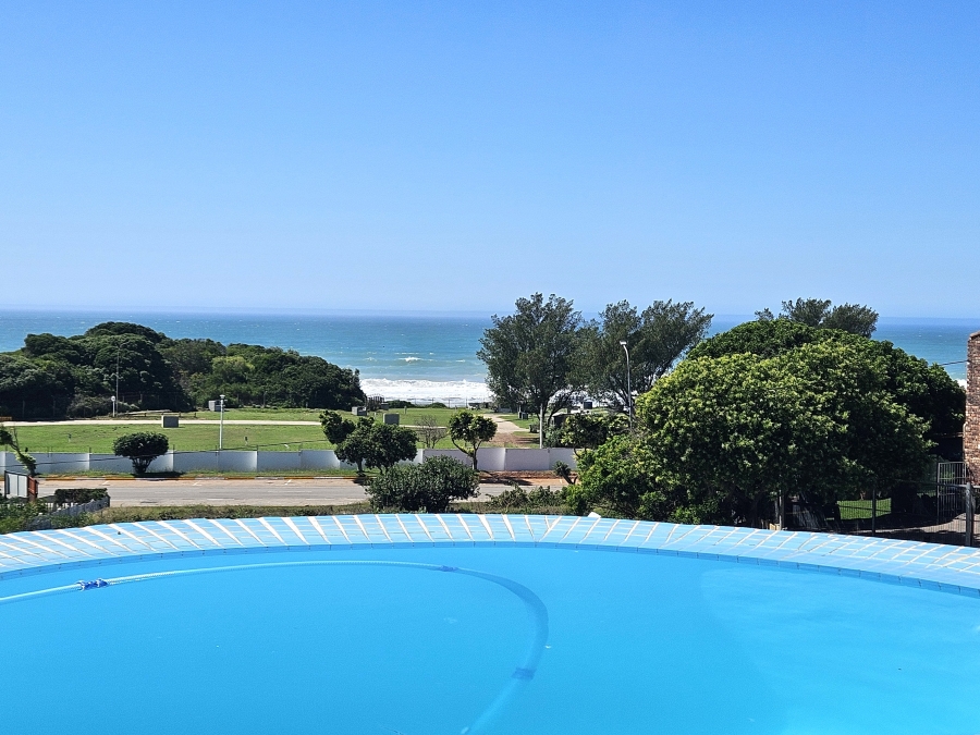 4 Bedroom Property for Sale in C Place Eastern Cape